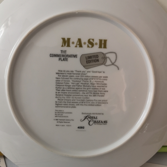 Vintage 1982 MASH Limited Commemorative Plate, Original Box & Certificate, Mint - Picture 6 of 7